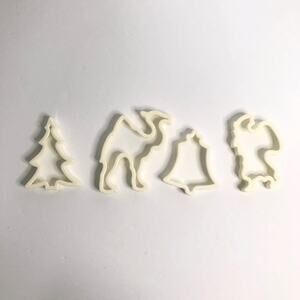 vintage white‎ plastic cookie cutters christmas camel santa tree bell 3 inch